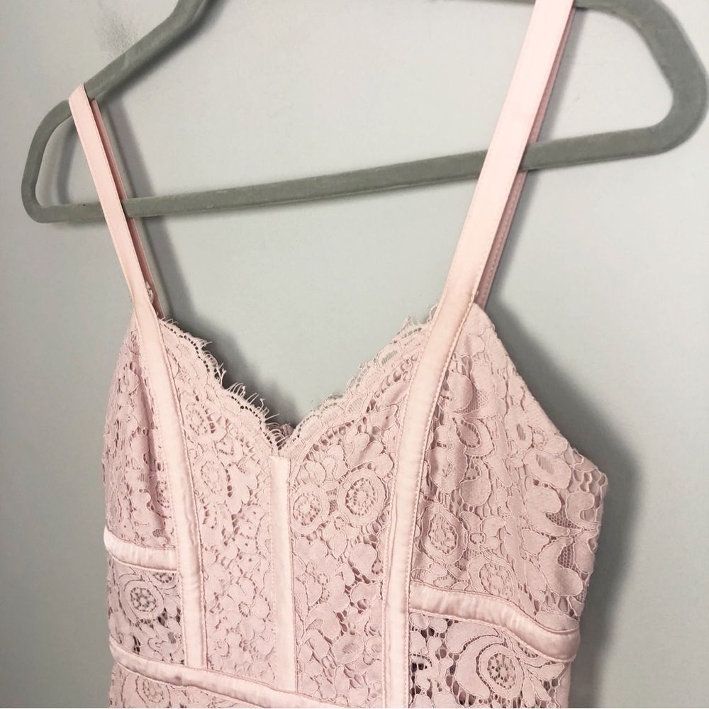 EXPRESS | Baby Pink Lace Bustier Fitted Slip Dress Midi Length Women’s Size 2 - Picture 4 of 11